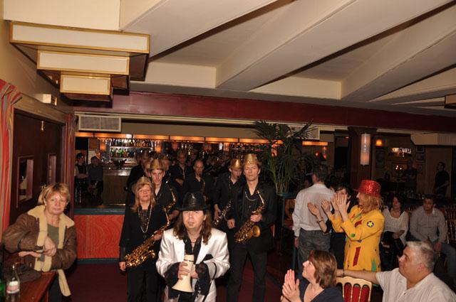 min 2011 03 08 mardi brass band 286